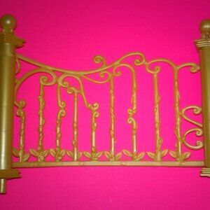 Barbie 12 Dancing Princesses Magical Doll Castle Gold Round Rail